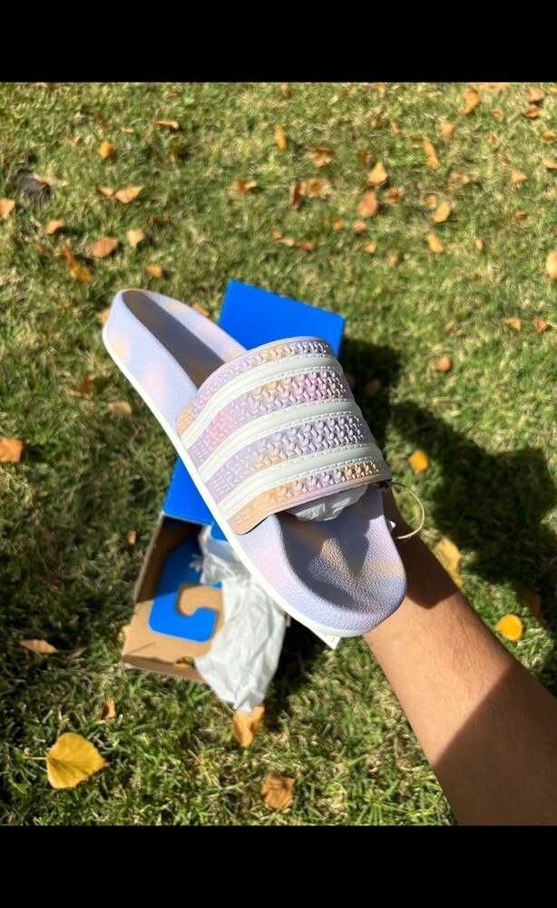 adidas - Picture 3 of 4